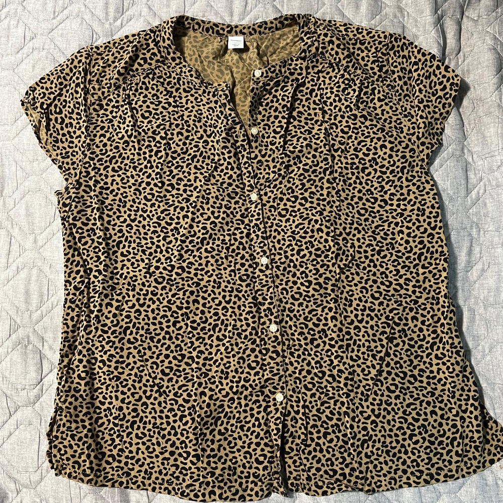 Old navy cheetah print blouse